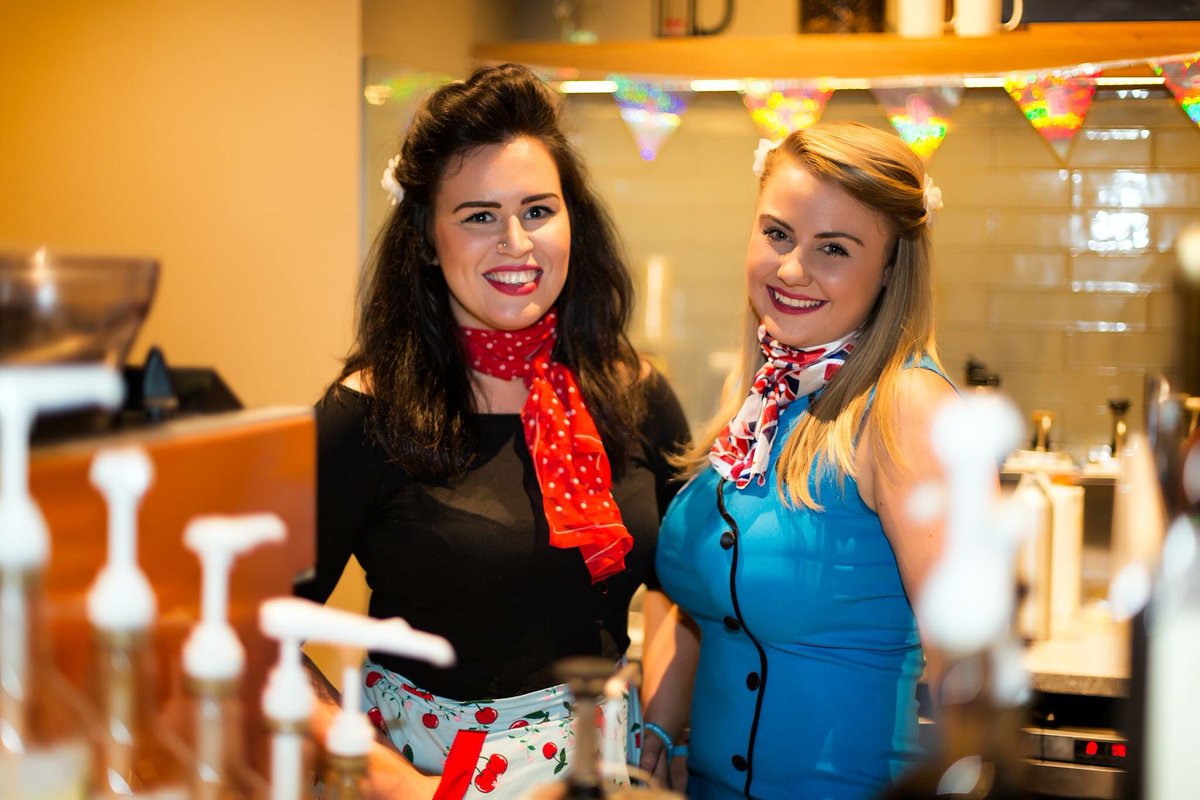 SbuxMktSquare's tweet photo. @DiabetesUK 1950s #patronslunch @Starbucks Northampton Mrkt Square. £1336.88 raised! @NorthamptonBID @NorthamptonBC https://t.co/adn1x3WR8x