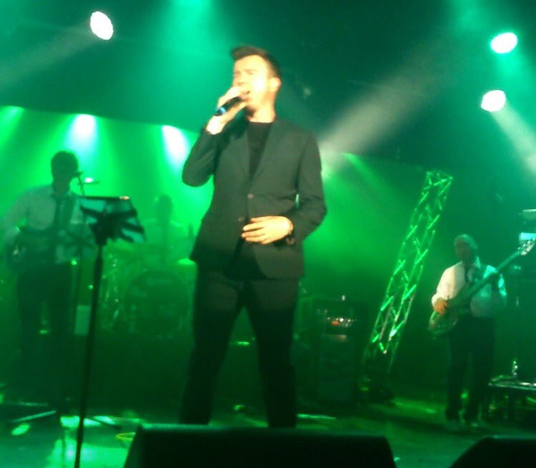 hurrell_amanda's tweet photo. #RickAstley50 # wow this time last year #Butlins2015 now destined for uk #no1 ππ @rickastley @RickAstleyNEWS https://t.co/IPTNL7XUNZ