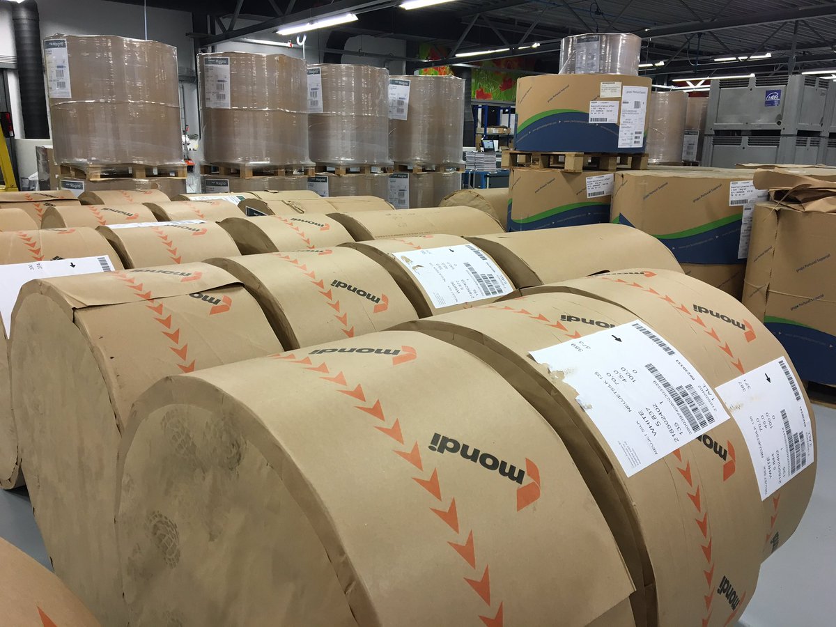 fselles's tweet photo. Volle bak productie #VC60000 @zalsmanprint https://t.co/y60ISzJp3X