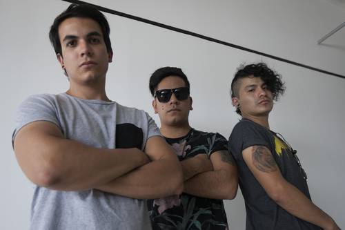 LaJornada's tweet photo. #ZeroBalas, punk peruano que pugna por la paz; "hay más cosas que el amor o el desamor" https://t.co/ZG7VbONDla https://t.co/ekGgGFdfUM