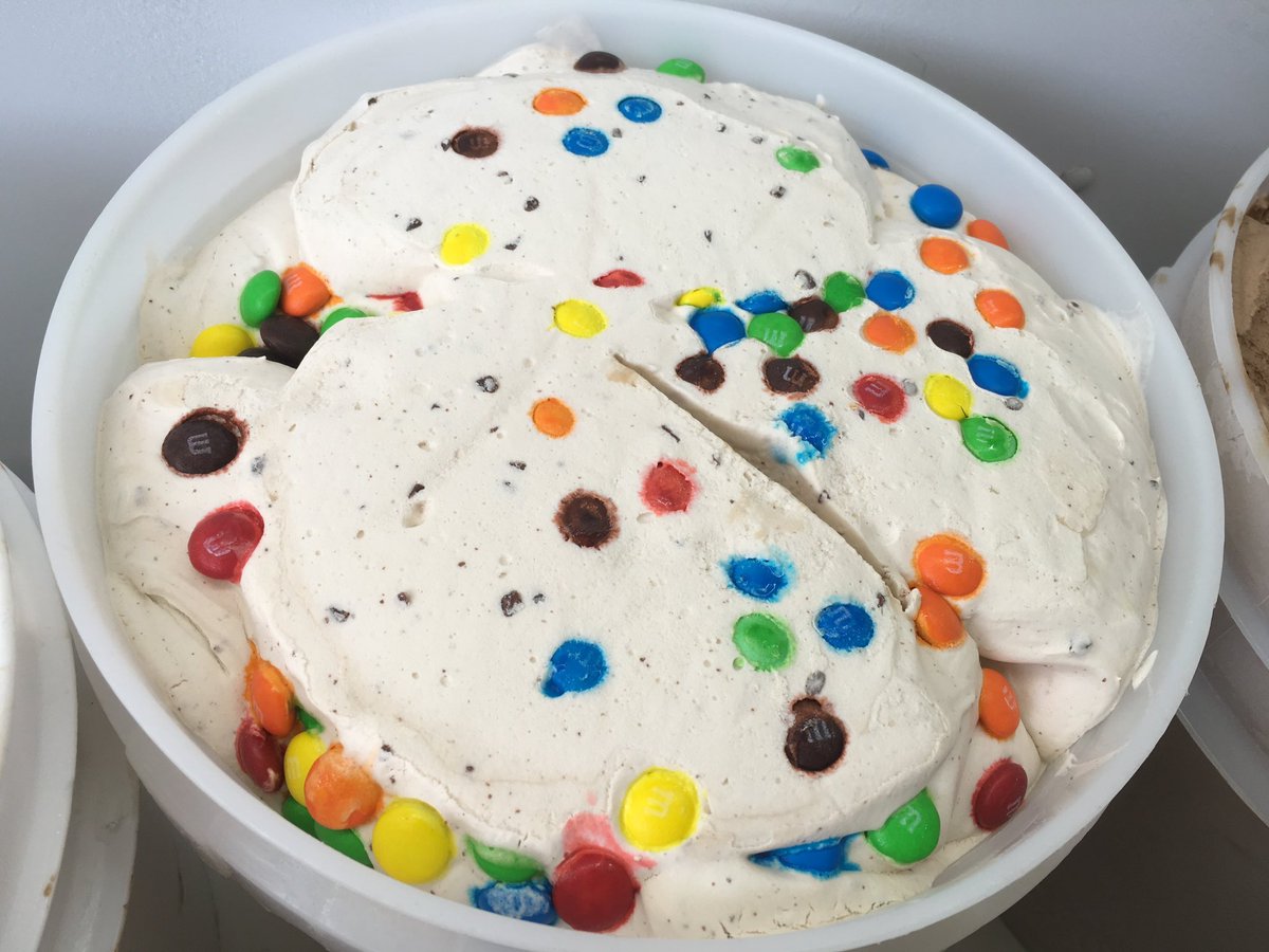 PrincePucklers's tweet photo. Our famous @EugeneEmeralds M&amp;Ms ice cream is here! Get it at the next game or at our shop. #Eugene https://t.co/tDdj9IjVvq