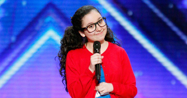 enews's tweet photo. The key to getting a standing ovation on America's Got Talent? Make a Donald Trump joke. https://t.co/9ESbdIrEzo https://t.co/fzjYrZ2CQb