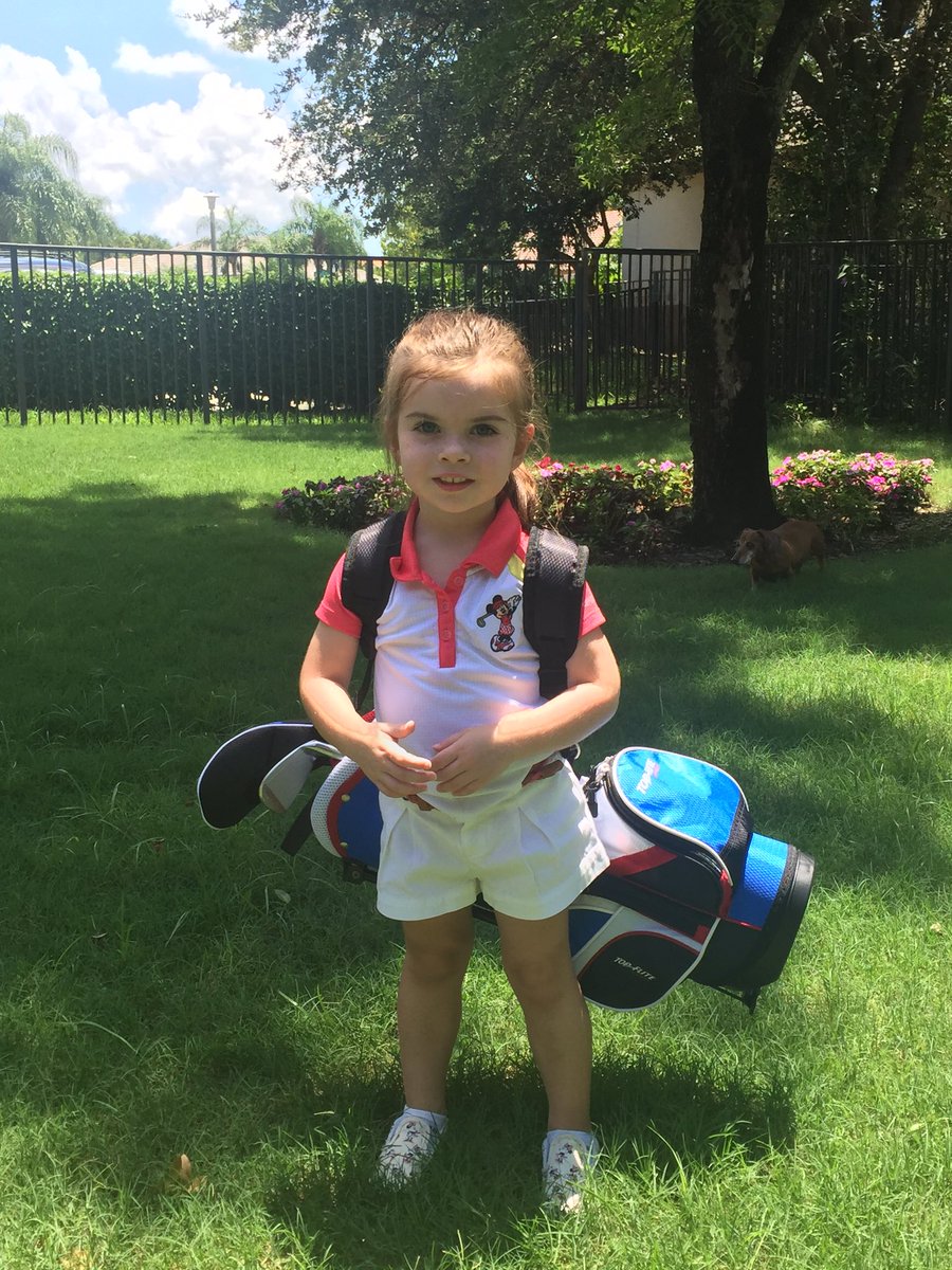 ronan974's tweet photo. My new golf partner . https://t.co/YPJRdAnpwZ