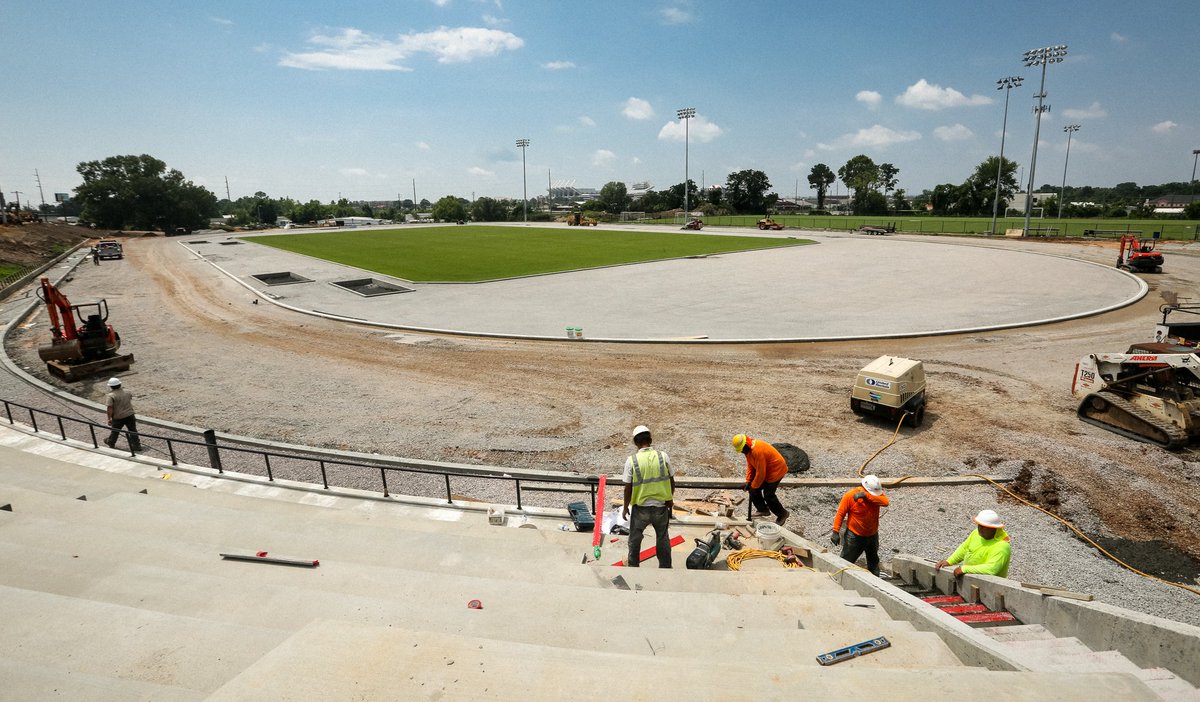 VIDEO: Total makeover for <a href="/GamecockTrack/">South Carolina Track & Field/Cross Country</a> complex thestate.com/sports/college…
