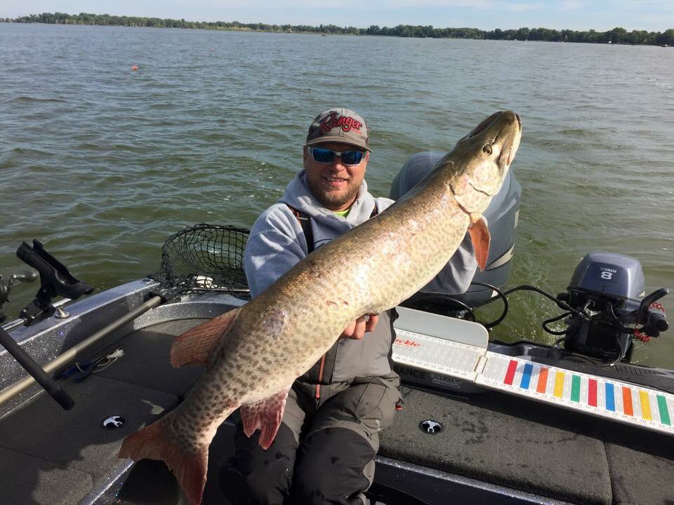 Epicguideservce's tweet photo. Slime time! #Wisconsin #rangerboats #fish #fishingguide #whatgetsyououtdoors #Musky #muskyhunter ##yamahaoutboards https://t.co/ZrxCq3tn2G