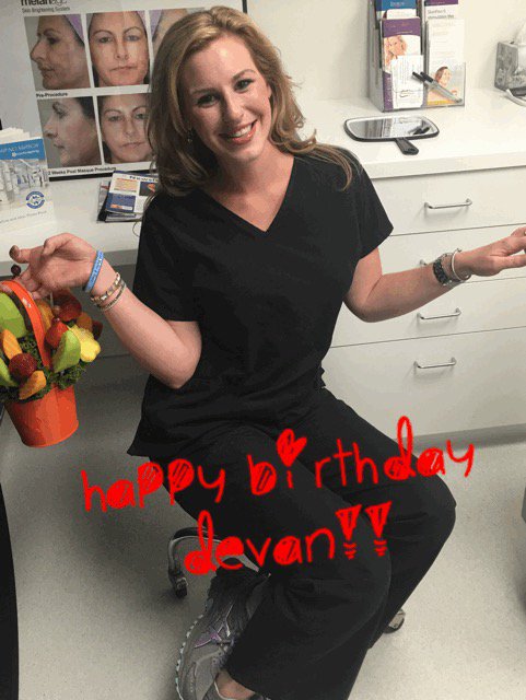 BitarInstitute's tweet photo. Happy Birthday Devan!! 🎈🤗 #teambitar #birthday #Esthetician #happiness https://t.co/Wl9mSotbLr