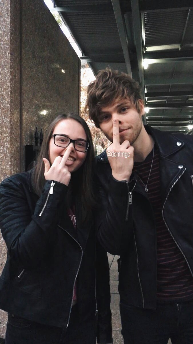 5sosupdates5s's tweet photo. Michael y Luke con @dontmgc hoy!❤
-S✌ https://t.co/gsubzoUxv0