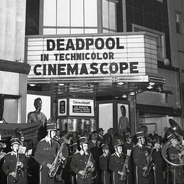 DeadpoolMovieJP's tweet photo. イチローちゃんが日米通算4256安打の記録達成❗俺ちゃん映画もR指定作品世界興行収入歴代No.1っていうすんごい記録を持ってるけど、日本の俺ちゃんラバーズのおかけで日々更新中👍一緒に歴史をつくっちゃお #デップー見た #デッドプール https://t.co/rLJEXS5oDN