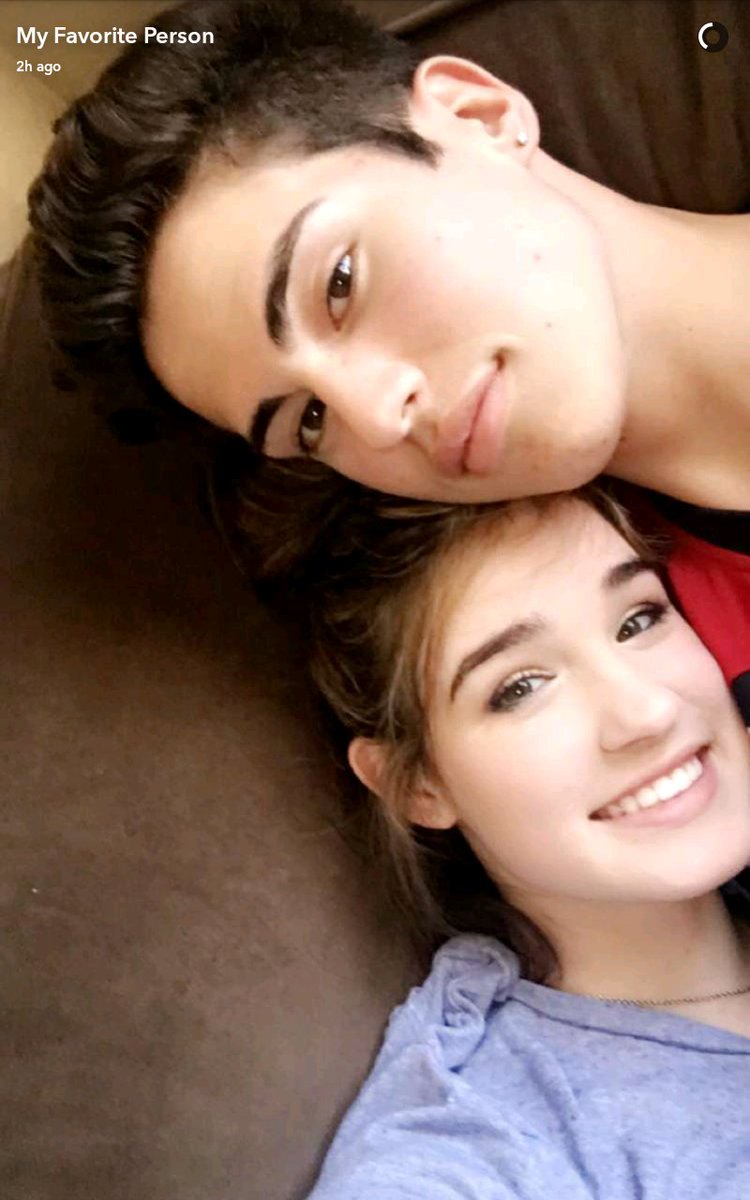 love_5quadzick's tweet photo. #dadaline @Dillfeeds &amp; @ayexmadeline https://t.co/o0yveL5Hix