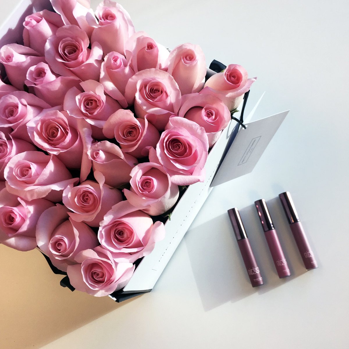 THAthelabel's tweet photo. Best afternoon delivery of roses and Girlactik lip paints 💕 GIRLACTIK AVAILABLE @ https://t.co/11RZHdaHbD #girlactik https://t.co/UKvYng2NMY