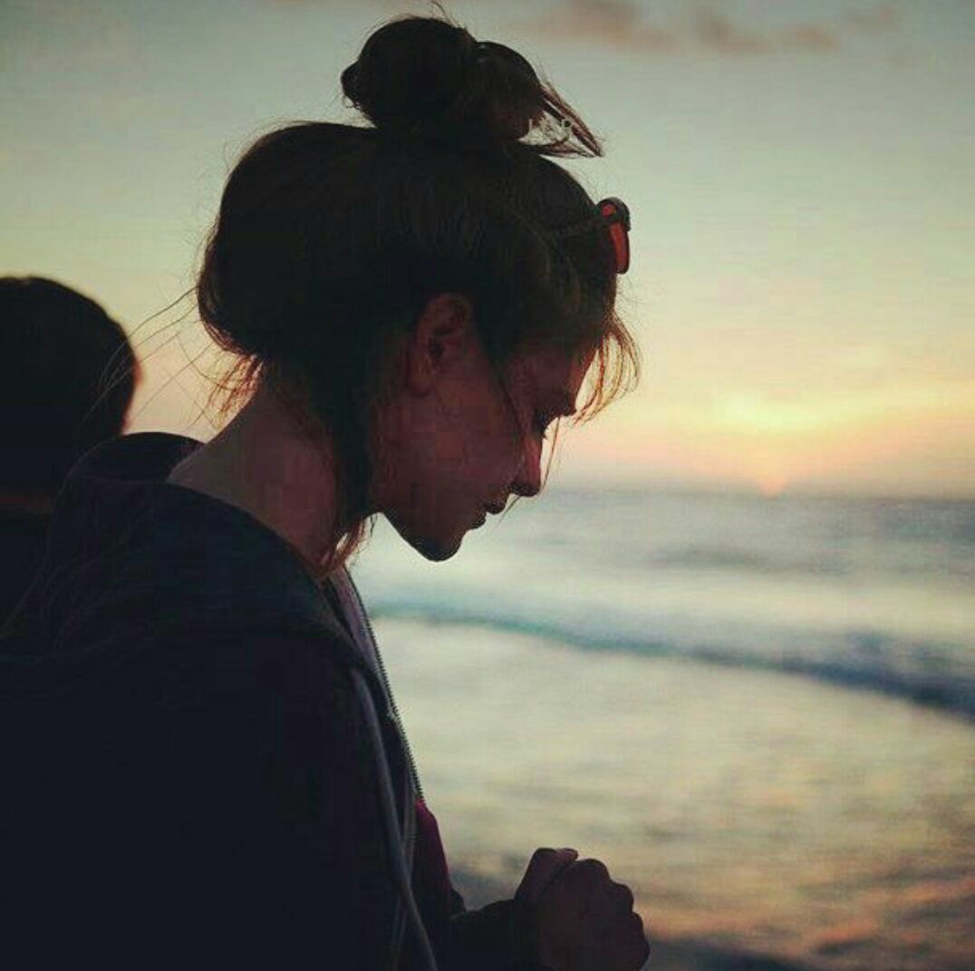 انتي__ رقيقه#
أرق من ان يكسر لك قلب
فأبتسمي #ياجميله