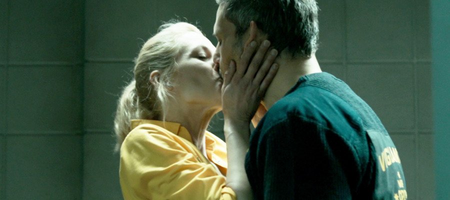 Las palabras de Fabio hieren a Macarena... ¿Qué le habrá confesado?  atres.red/fjrp21 #VisAVis12