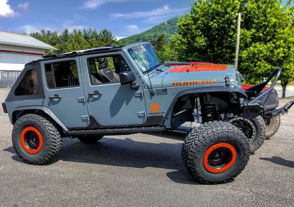 Steels_Joshua's tweet photo. Little bit of tire stacking flex! #jeeplife #jeepnation #JeepMafia #wranglerWednesday https://t.co/rTms6QlQJQ