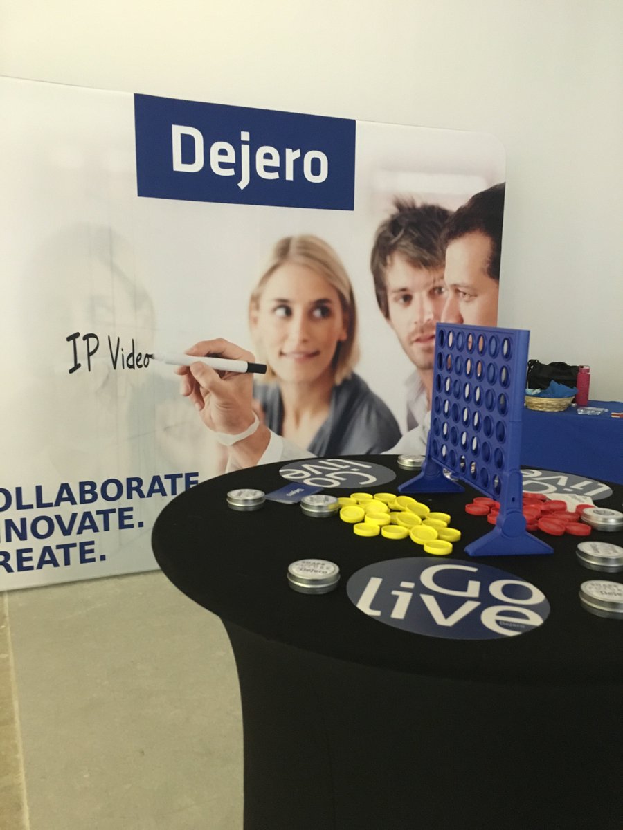 LittleLettersx's tweet photo. Enjoying meeting everyone at #startupsandbeer especially @DejeroLabs #kwawesome #dejero https://t.co/kFoYnW6ZpL