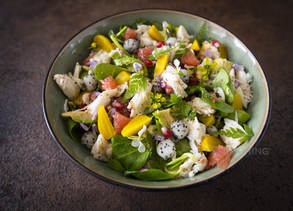 foodpairing's tweet photo. Crab salad with dragonfruit, grapefruit and beets  https://t.co/0LkS2Y1bvO https://t.co/OYrfnjk4SN