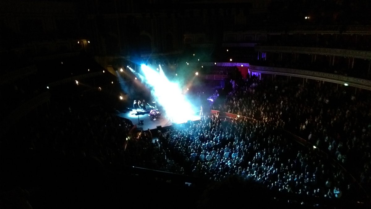 CultchaHack's tweet image. The @RoyalAlbertHall is SO awesome for a night with @johnwgrant @kylieminogue @RichardHawley.  @bellaunion @Gigwise