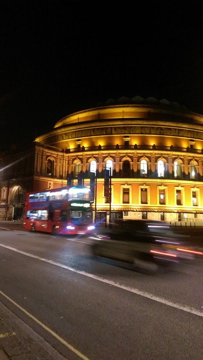 CultchaHack's tweet image. The @RoyalAlbertHall is SO awesome for a night with @johnwgrant @kylieminogue @RichardHawley.  @bellaunion @Gigwise