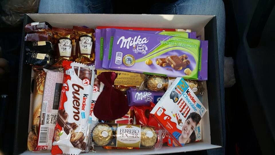 Oussbasri's tweet photo. #réve de toutes les filles 😀 https://t.co/YU8LY8qTQf