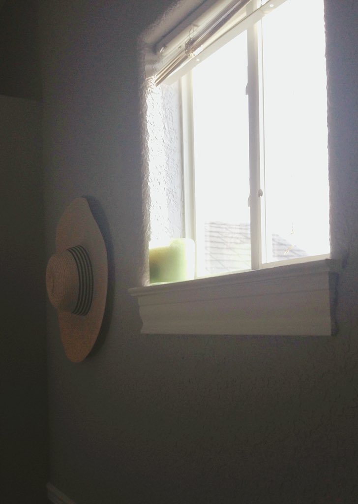 AutumnBarcroft's tweet photo. New studio scenes. #artistvibes #studio #artistslife https://t.co/hnSnyZurIg