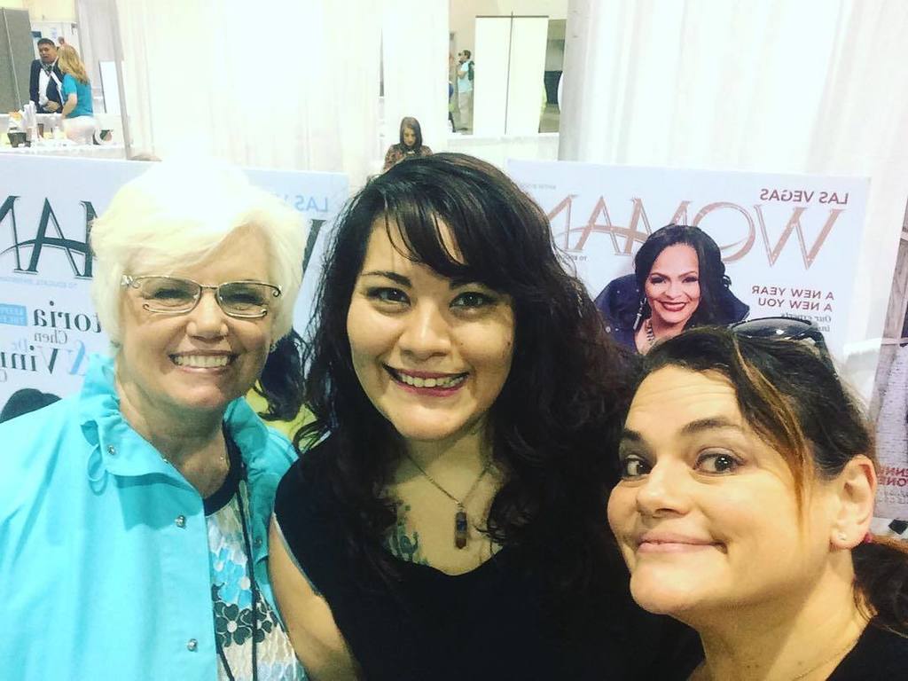 sandramv's tweet photo. Saw some familiar faces @ the Business Expo including these lovelies! 💕 #lvwm #lasvegaswom… https://t.co/no2I4rSWy9 https://t.co/tuYJC1g0Mj