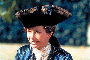 tricornsplease's tweet photo. A beautifully tricorned @MiraSorvino makes us giddy with joy! 💕 #LadiesWhoTricorn #WCW https://t.co/mNPdGy5o2V