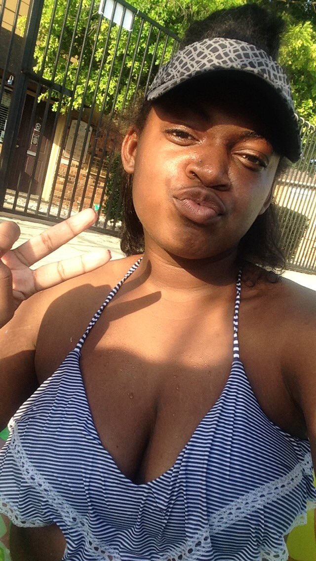 _simonee_16 tweet picture