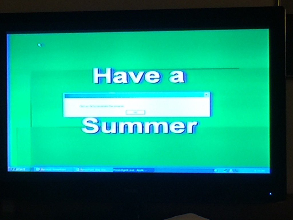 twinkiejiggles's tweet photo. Hilarious computer error on public access TV in Brainerd. #haveasummer https://t.co/vi7cohLcFt