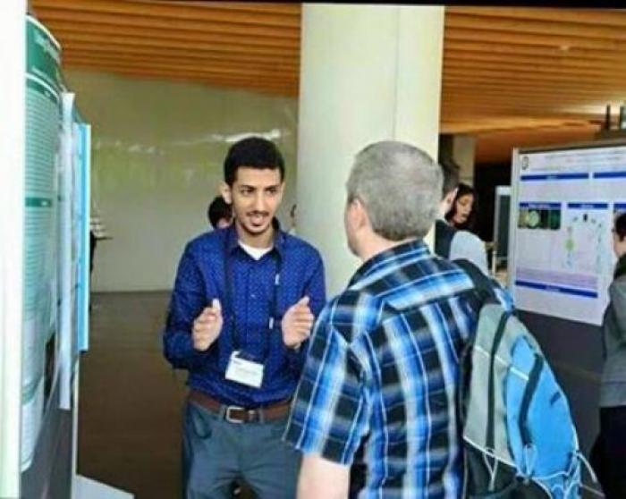 جامعة أمريكية تختار طالب ( يمني ) لتمثيلها في مؤتمر العلوم الذي يضم 83 جامعة من مختلف الولايات الأمريكية
