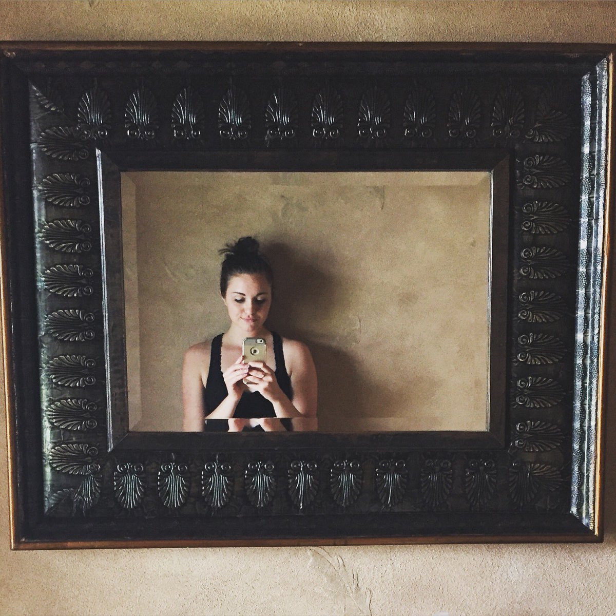 TheyCallMeName's tweet photo. It's just me, myself, and I; and I'm okay with that. #fiercelyindependent #goodonmyown https://t.co/aivFUVBKFp