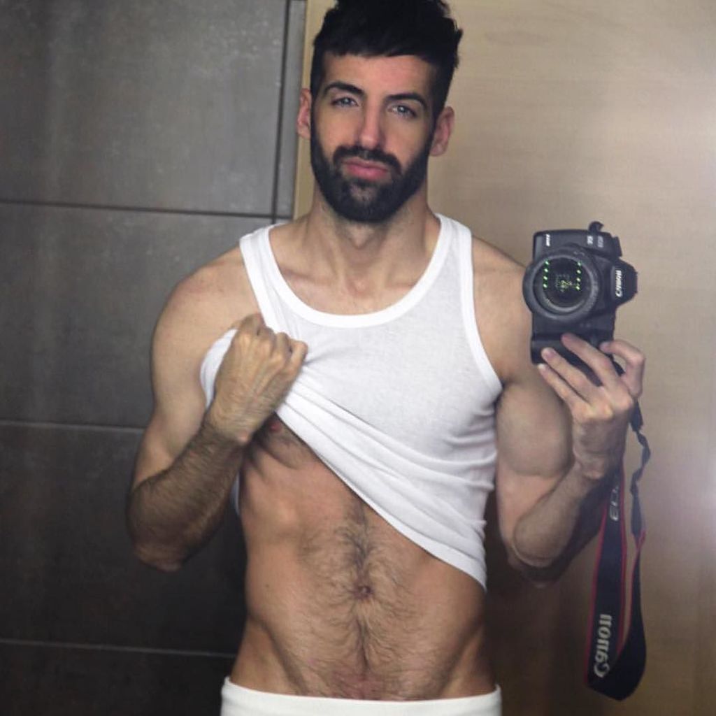 mcangelesoff's tweet photo. Nice camera @franrivero1 #hot #sexy #malemodel #sixpack #muscle #beard #picoftheday #instagood #lumberjack #lumbers… https://t.co/5gp9yUol8l