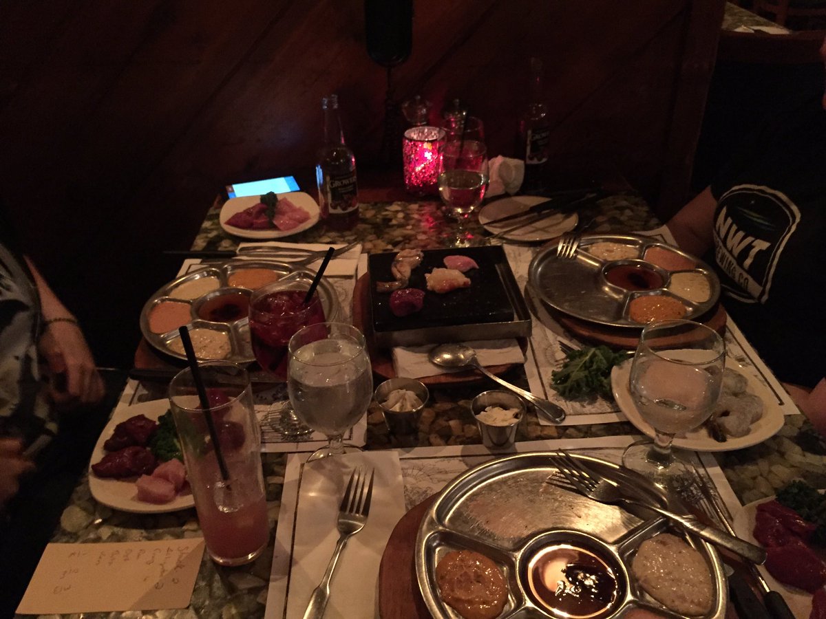 Kallikai's tweet photo. @GrizzlyHouse one of the best meals I ever had this weekend &amp; with some of the best company! @Zayfox @shinyspacecat https://t.co/ZLB4ym6E4J