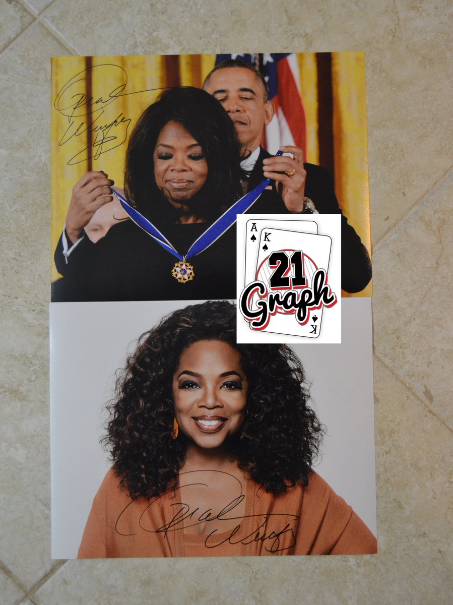 21Graph's tweet image. Thanks to @Oprah for signing these 11x14s for me today. Still one of the nicest celebs out there! #DMV @BarackObama