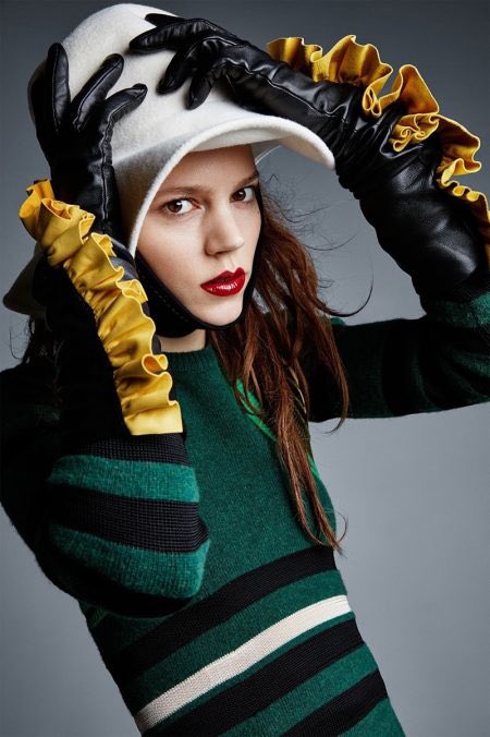 ahmedqahal's tweet photo. #Freja #Beha #Erichsen #Poses in #Statement #Making #Styles for #Vogue UK https://t.co/urKb99LrxU
