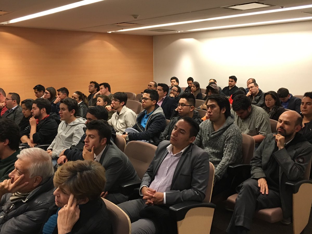 ColombiaAI's tweet photo. Lleno total en el #meetup sobre Data Science y Prevención de Phishing. #DatascienceColombia @GoEasySol_ES https://t.co/TkYOUBixCe
