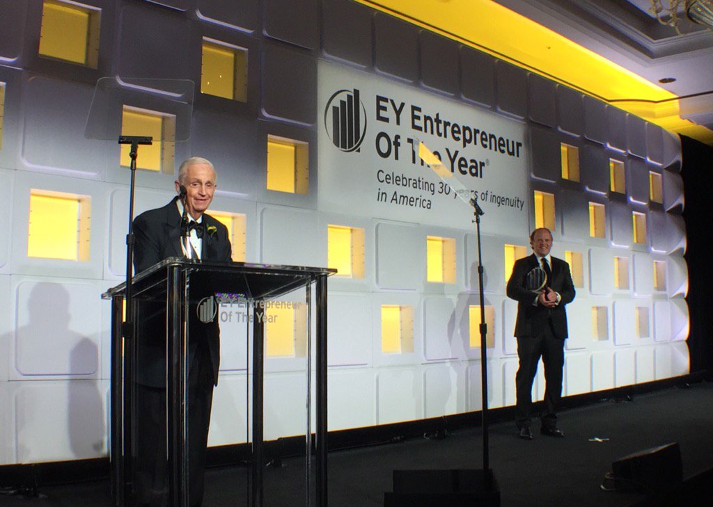 MarriottIntl's tweet photo. Congratulations to Bill Marriott, an @EY_EOYUS Entrepreneur of the Year #EOYMidAtl https://t.co/ORfiLPKQ43