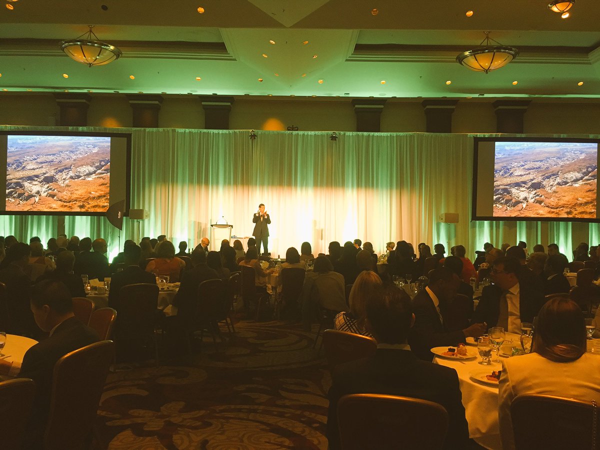 marchofdimescda's tweet photo. Hearing the story from the incredible man himself, @RalstonSpeaks. Everyone here at #ABDinner16 = captivated https://t.co/IiWD9pehIU