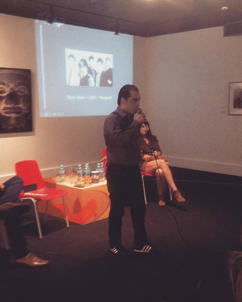 FuckUpNightsPTY's tweet photo. @figo 3er #Speaker de #FUNPTY17
"Me fui a México en 1992 solo con $350 y una maleta, estab… https://t.co/xpe4nhRmC4 https://t.co/BJ76RCeD0T