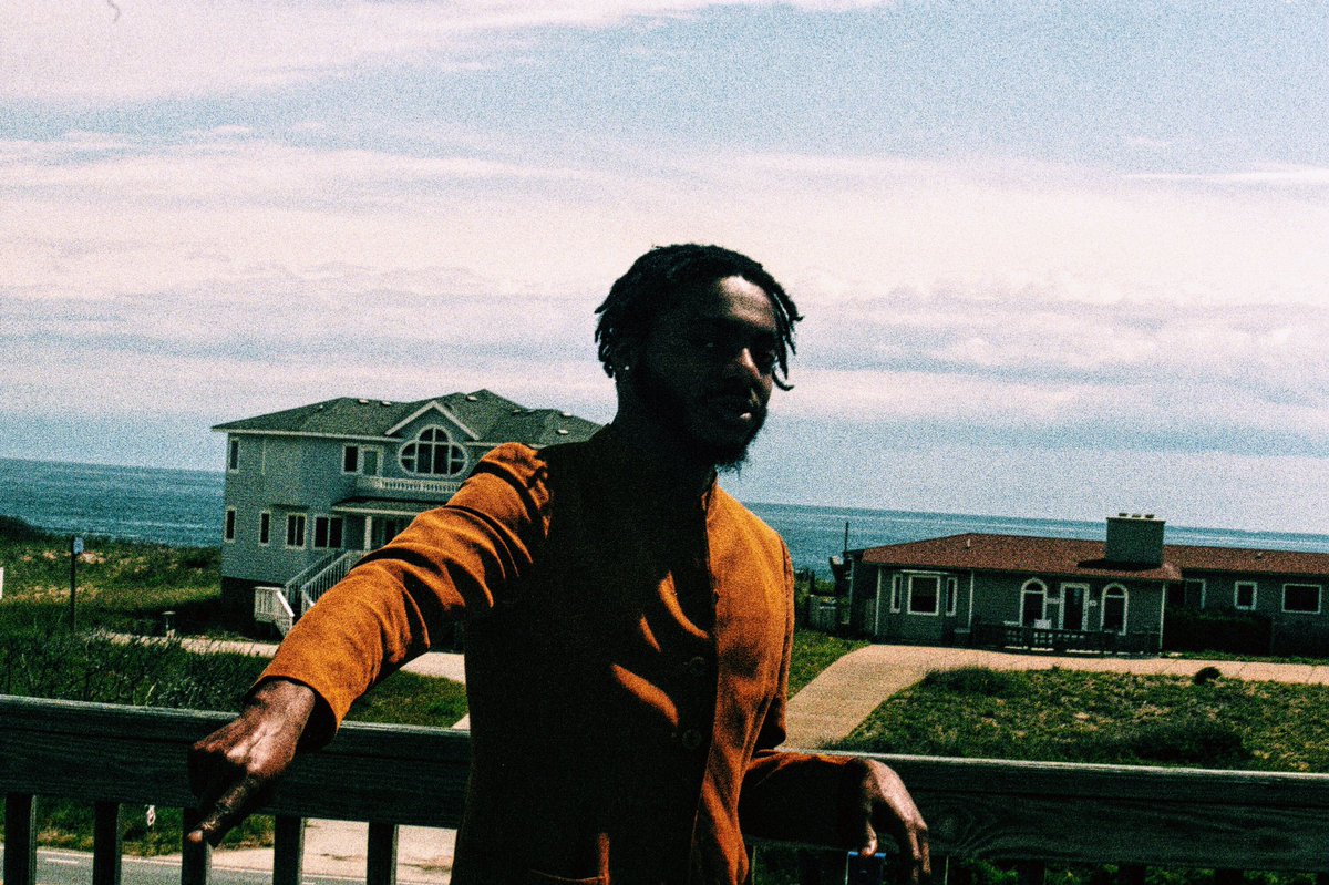 REFGallery's tweet image. TJ 🌏🌍🌎