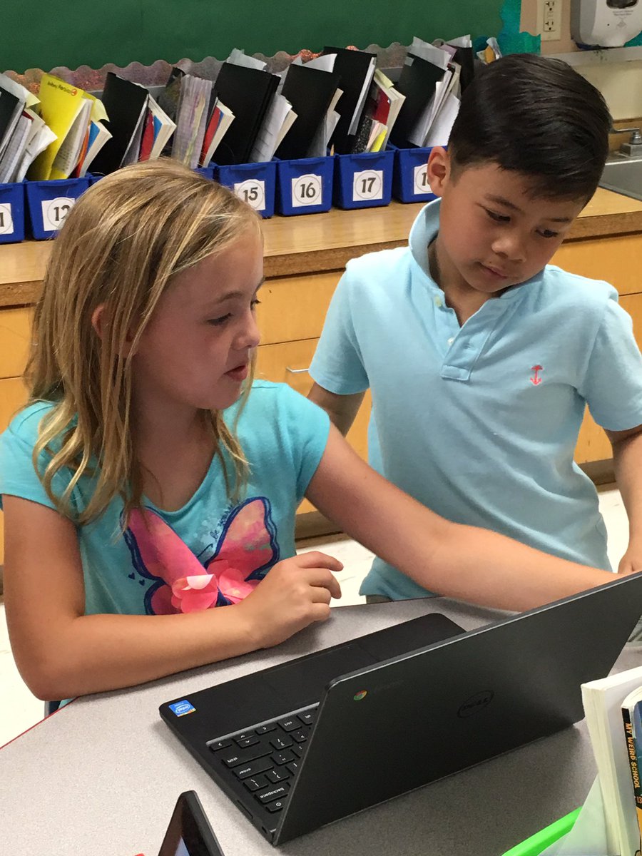 WOSnews's tweet image. Students teaching students about favorite series characters? Check. #mrspenoWOS #mrsgoldsteinWOS #TCRWP