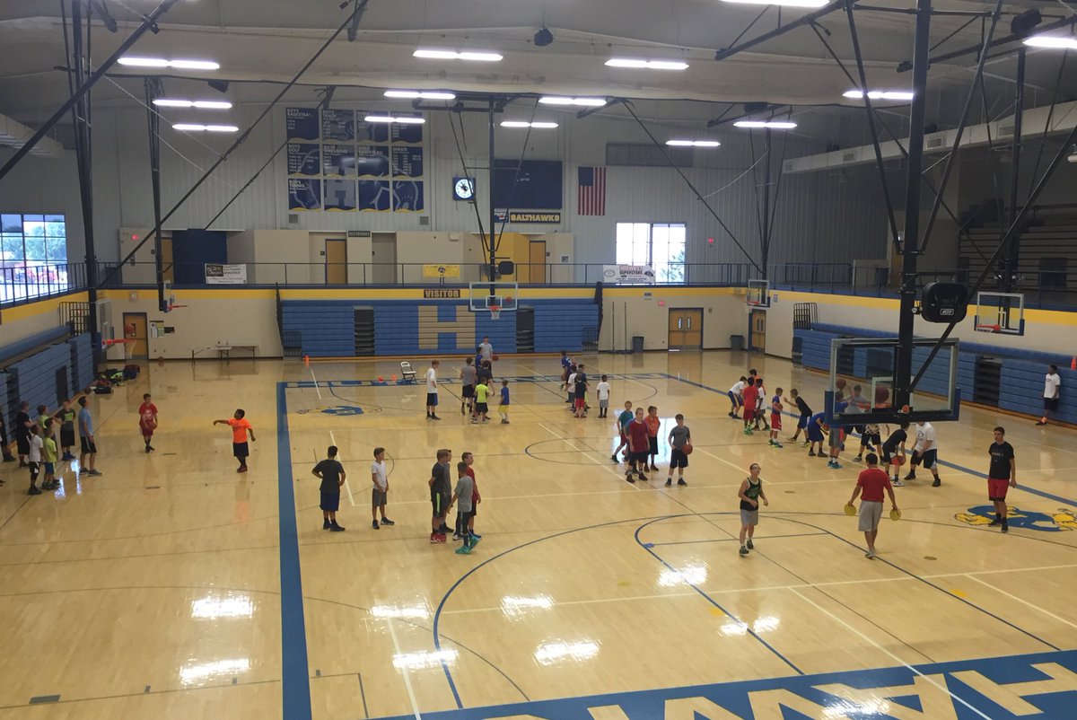 salthawkad's tweet photo. Day 3 of the 3rd-8th grade basketball camp being put on by the Hutch High Boys Basketball Team! #salthawkbasketball https://t.co/7IkNnmtqKV