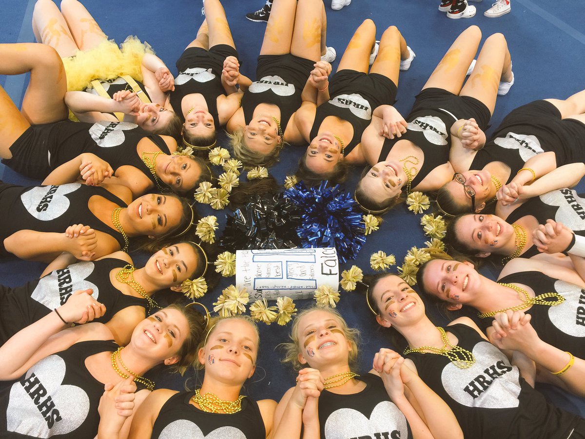 HRHSFalconCheer's tweet photo. One team, one heart.. #FPRHO #Family https://t.co/RLjZFUVFSu
