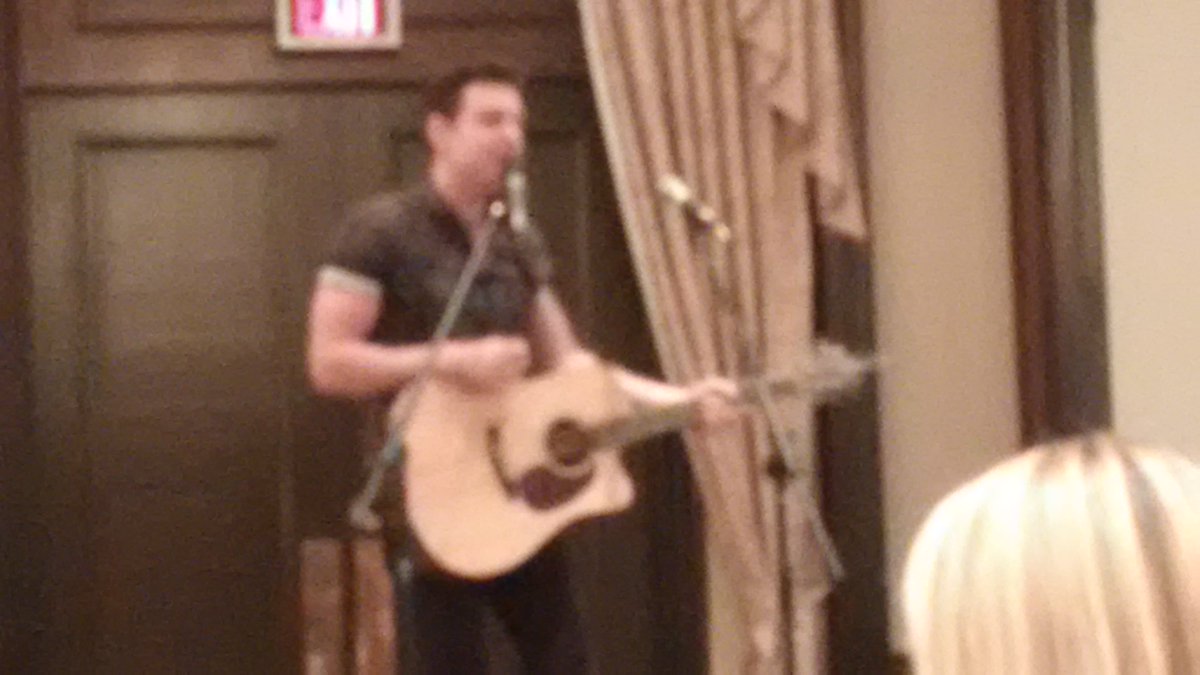 lorraine_ak's tweet photo. Looping and dancing enjoying the tunes. #lettingtheirhairdown #case2016yeg https://t.co/alm438liFA