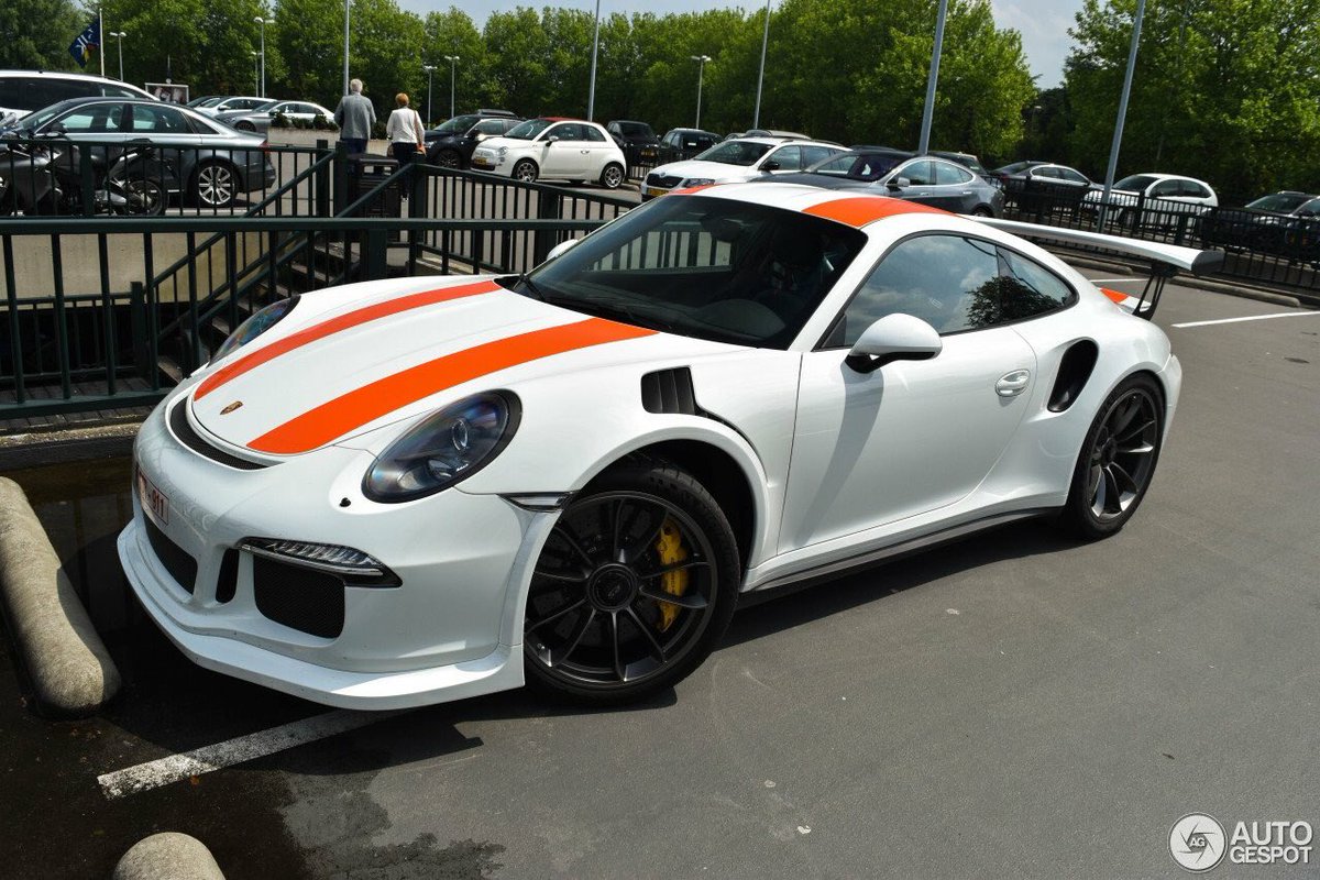 WeekendCars tweet picture