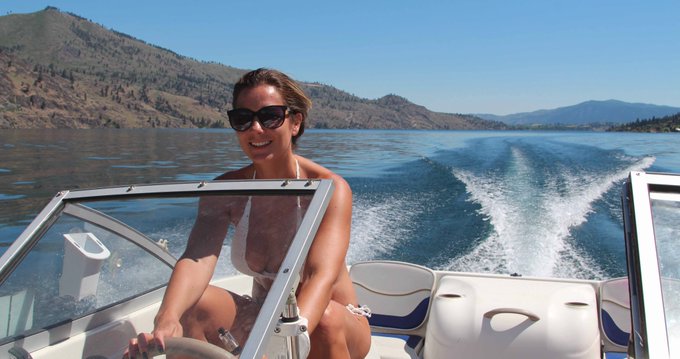 Any of you been to #LakeChelan? That's where I shot these lovely #NSFW shots #outdoor #nude  https://t<a href="/tag/lakechelan"class="tags">#LakeChelan</a><a href="/tag/nude"class="tags"><span>#nude</span></a><a href="/tag/outdoor"class="tags"><span>#outdoor</span></a><a href="/tag/nsfw"class="tags"><span>#nsfw</span></a>