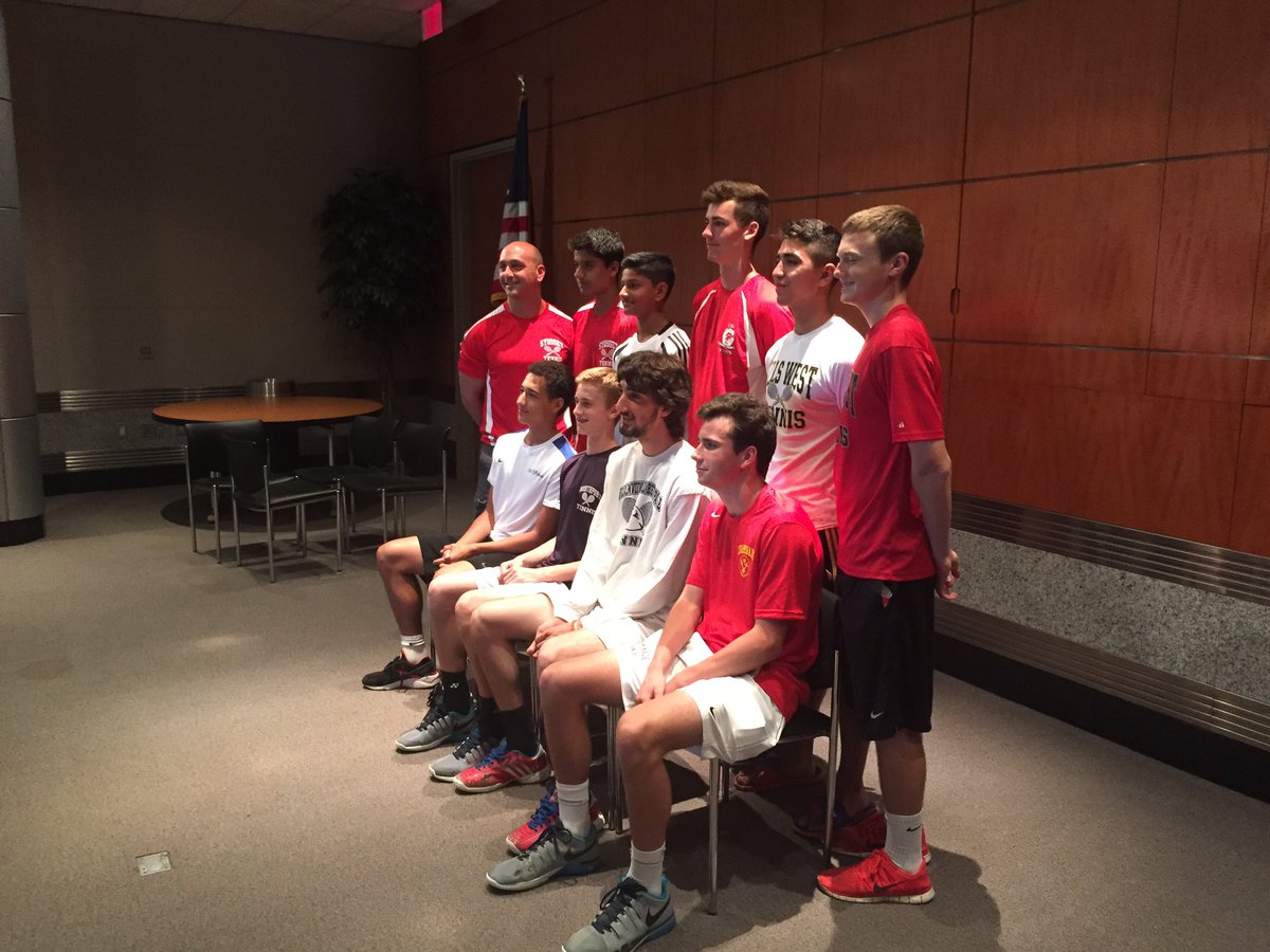 GeneMorris's tweet photo. From today, a behind the scenes photo for the @NewsdayHSsports #tennis all-LI photo shoot. @HSWTennis @POBATHLETICS https://t.co/NmJb8DIARh