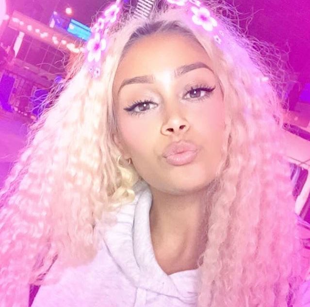 NARI2WILD's tweet photo. #wcw alexia... i lov u so much ur so beautiful i went bald after seein these pics... i lov u my angel https://t.co/cif5Z1x1rk