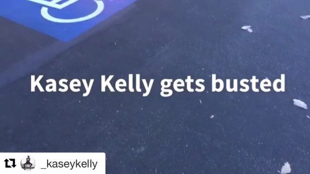 Live1055's tweet photo. Hilarious!!!! 😂😂😂😂#Repost @_kaseykelly
・・・
So this just happened...I got busted! Blame Drake @champagnepapi #onedan… https://t.co/2rD3g0LU20