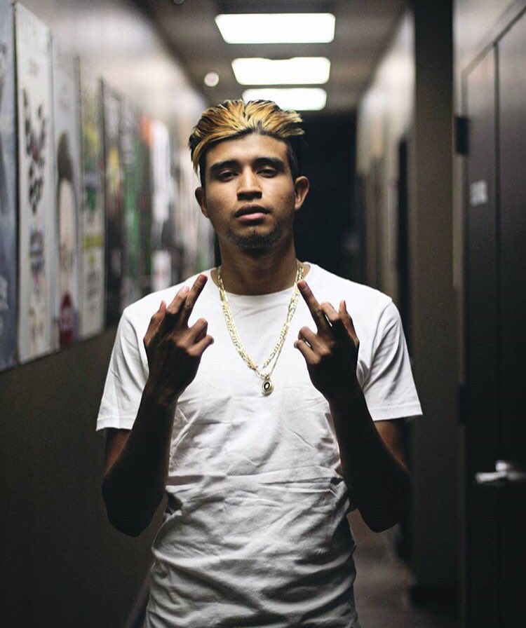 TheRealKapG's tweet photo. A Beautiful Struggle . . . I Want Them 〽️s 💰💰💰💰. #ElSouthside https://t.co/a0W1Mb66FZ