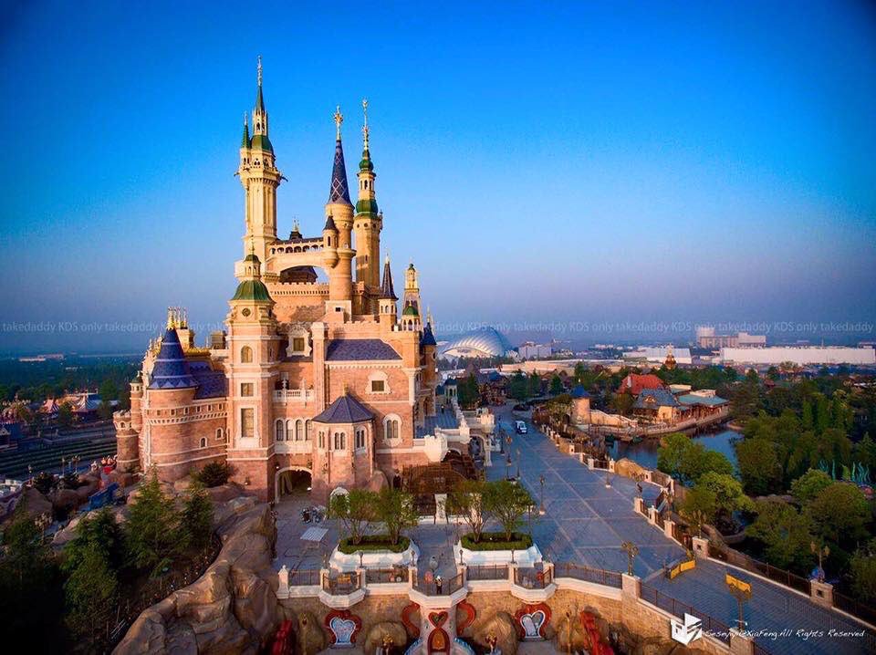 EPCOTExplorer's tweet photo. Happy opening day, Shanghai Disneyland! https://t.co/YKSOpisyEa