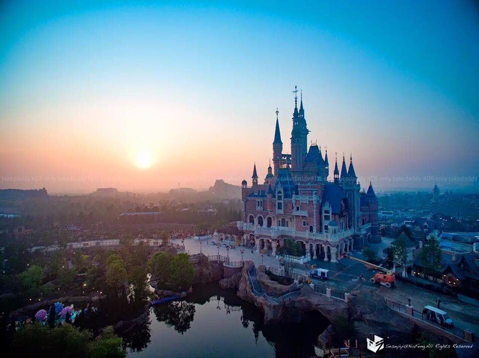 EPCOTExplorer's tweet photo. Happy opening day, Shanghai Disneyland! https://t.co/YKSOpisyEa